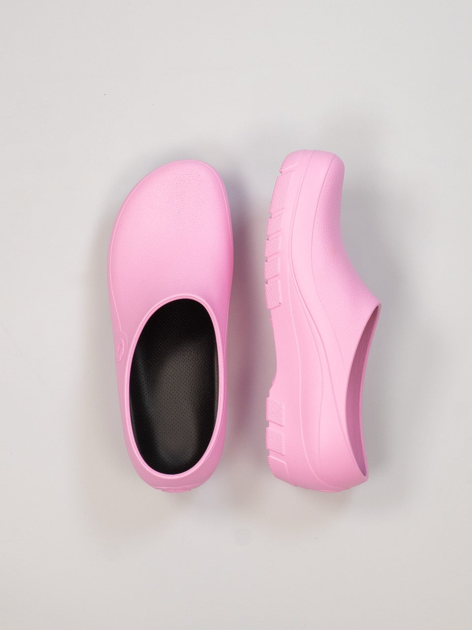 Roze Rocker Gardy Foam Pink tuinklompen van bovenaf en van opzij